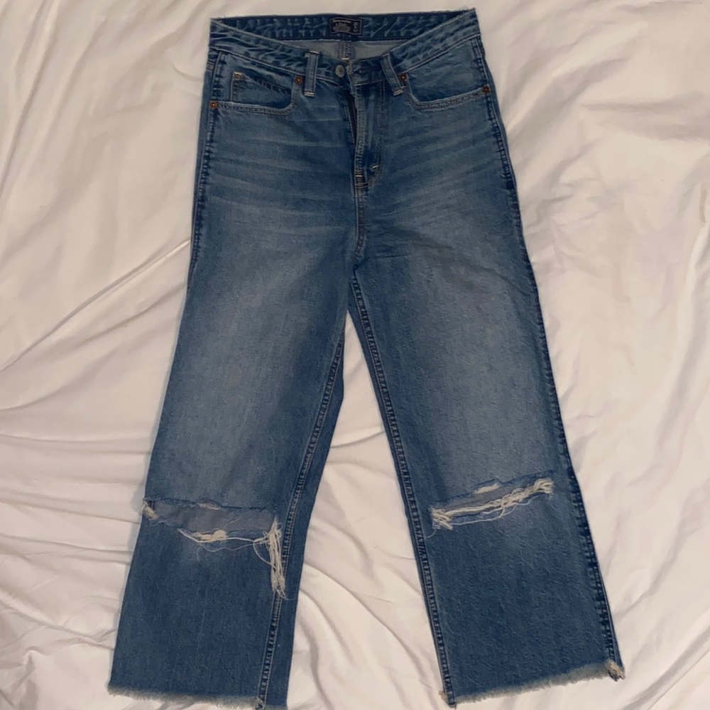 Abercrombie and Fitch Simone high rise wide leg cropped jeans